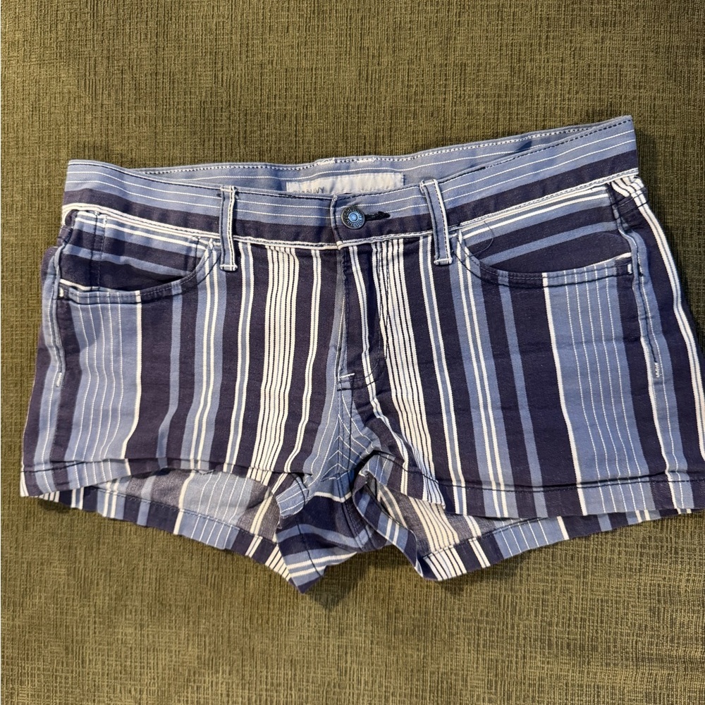 Hot Pants / Mini Shorts Striped Blue Women's Shorts circa 2010 from Old Navy